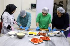 261455-gorme-engelli-kursiyerler-pizza-yapti-20260109-150039-eyupsultan-fotogaleri_800x535