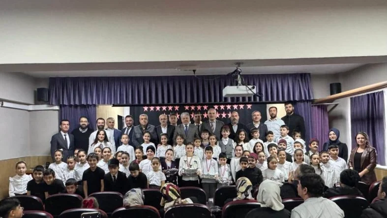 Mehmet Akif Ersoy Anma Haftası’nda Duygu Dolu Program