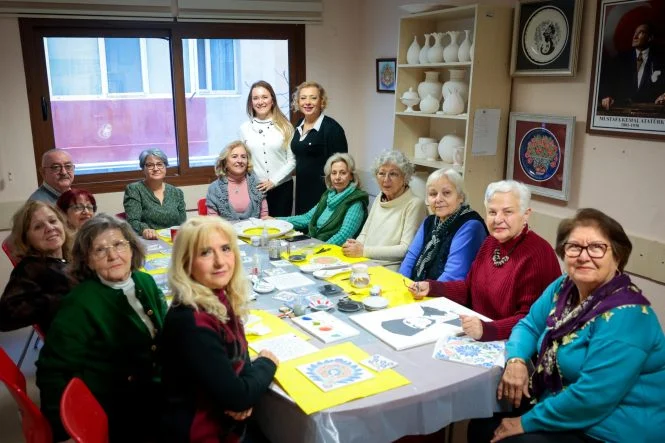 Konak Belediyesi’nden Yaşlılara Saygı Haftası’nda anlamlı buluşma (1)