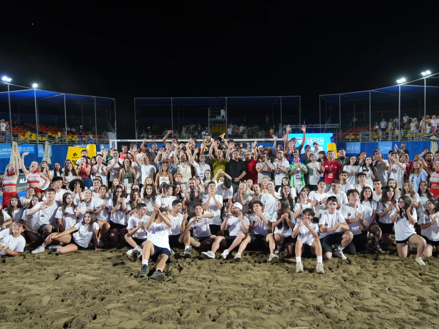 Dünya plaj voleybolunun kalbi Alanya’da attı